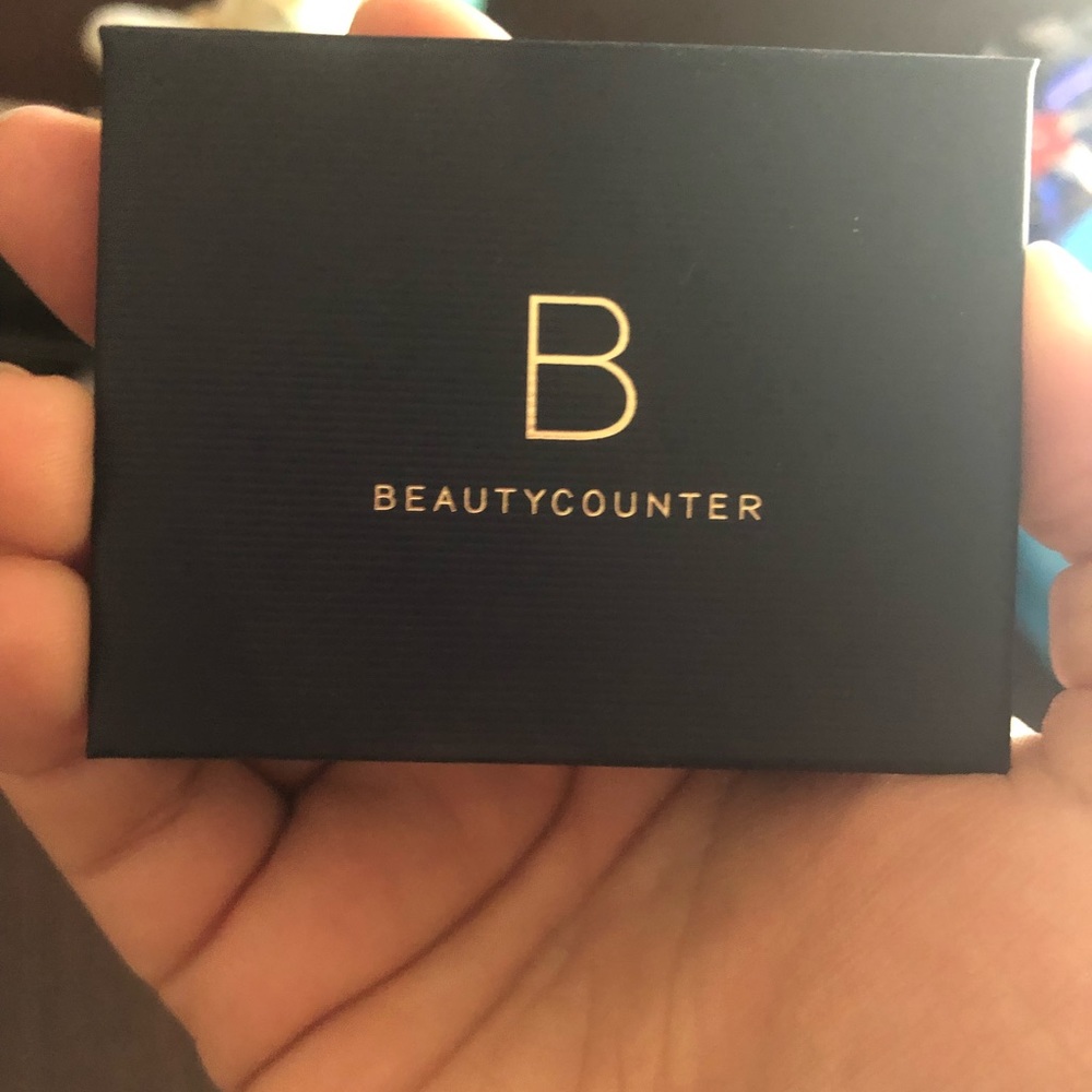 Beauty counter blush